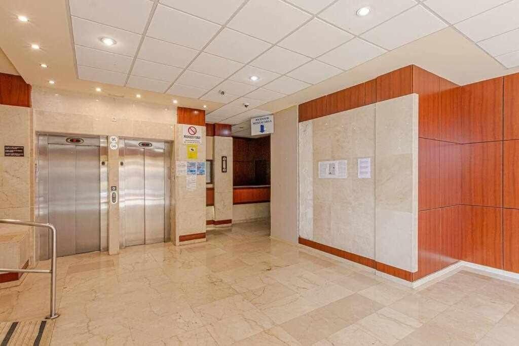 797 Holiday Rentals- Apartamento En Aloha Playa Frente Al Mar เบนัลมาเดนา ภายนอก รูปภาพ