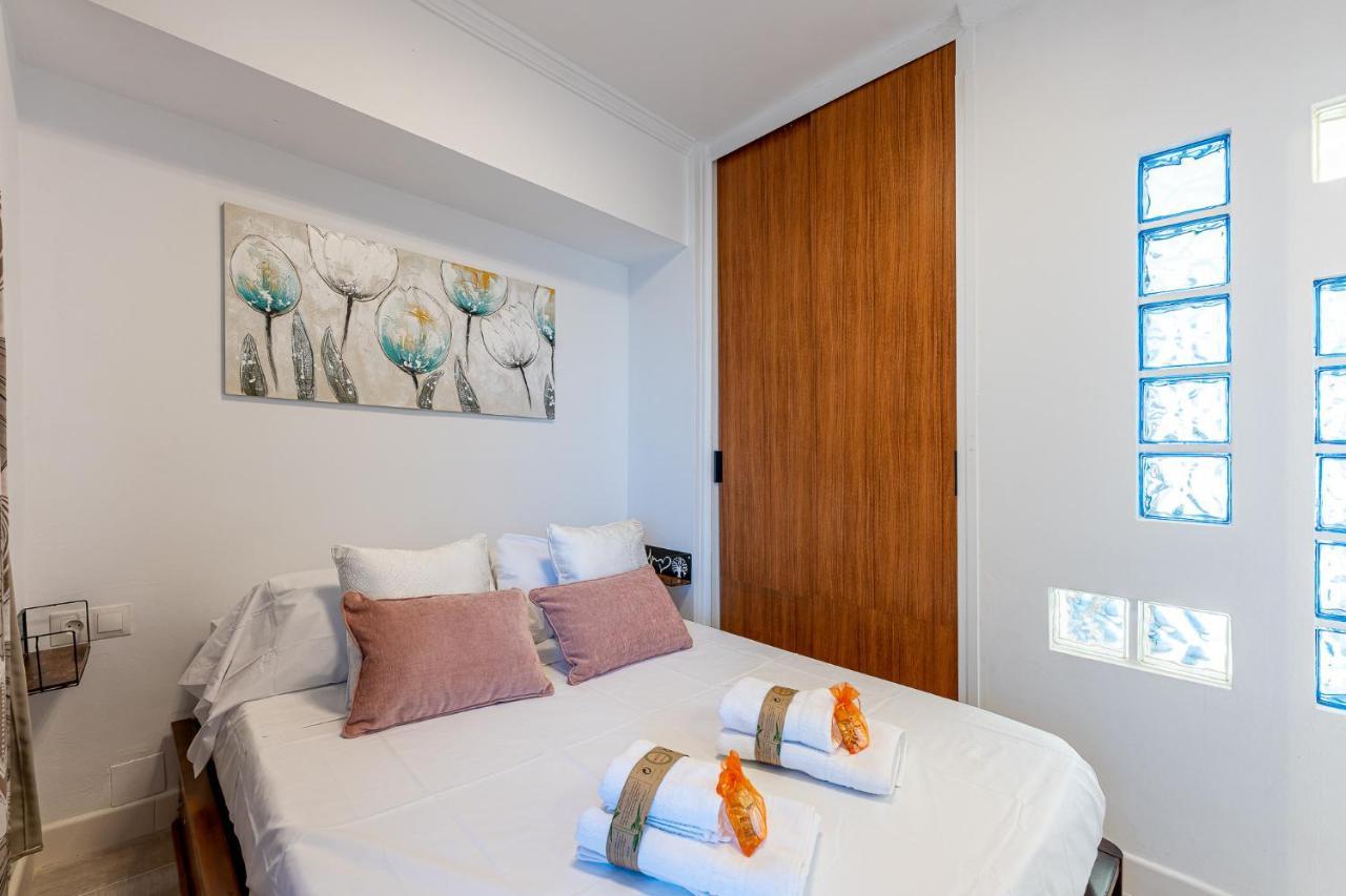 797 Holiday Rentals- Apartamento En Aloha Playa Frente Al Mar เบนัลมาเดนา ภายนอก รูปภาพ