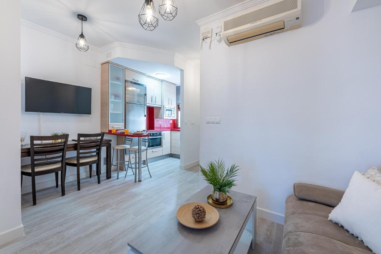 797 Holiday Rentals- Apartamento En Aloha Playa Frente Al Mar เบนัลมาเดนา ภายนอก รูปภาพ