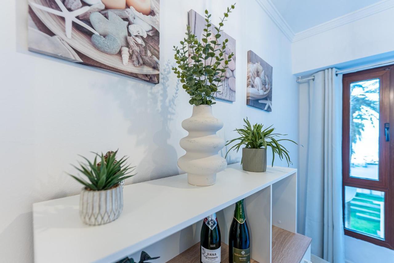 797 Holiday Rentals- Apartamento En Aloha Playa Frente Al Mar เบนัลมาเดนา ภายนอก รูปภาพ